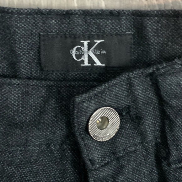 Calvin Klein Dark wash jeans. Slim fit size 30x32 - Picture 2 of 5